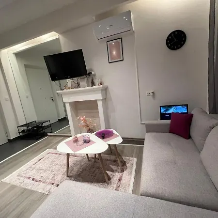 Apartman Happiness Apartment *